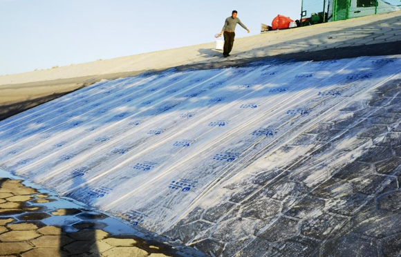 养护膜在水利工程的应用