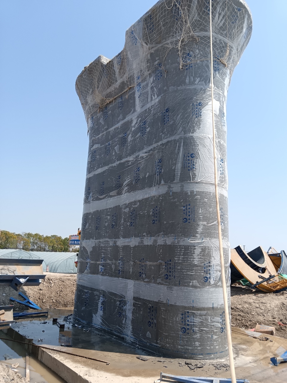 水能量养护膜在高铁墩柱的应用